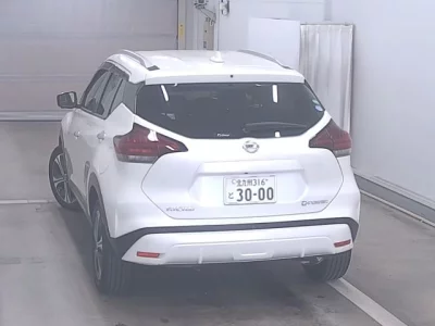 NISSAN KICKS