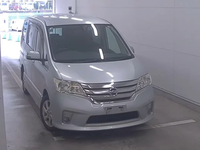 Nissan Serena 2011