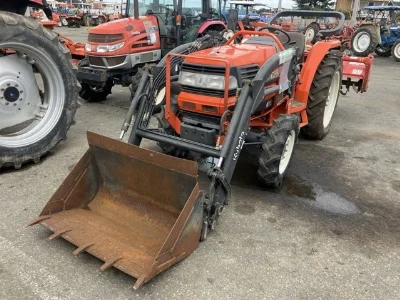 KUBOTA KUBOTA