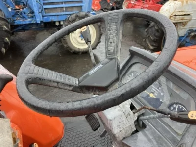 KUBOTA KUBOTA