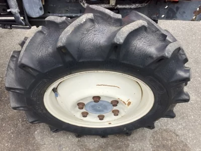 KUBOTA KUBOTA