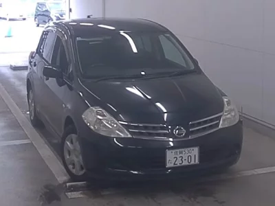 NISSAN TIIDA