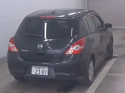 NISSAN TIIDA