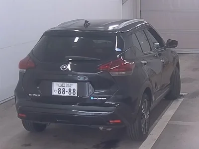 NISSAN KICKS