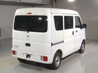 NISSAN CLIPPER VAN