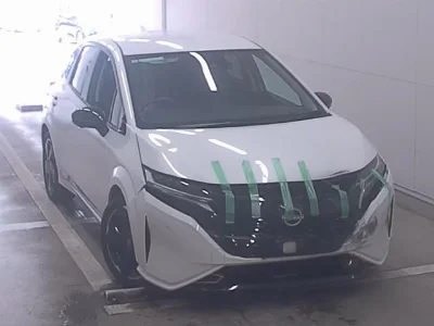 NISSAN AURA