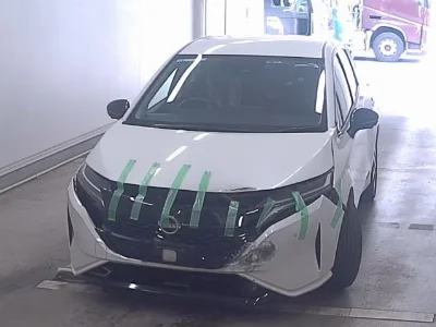 NISSAN AURA