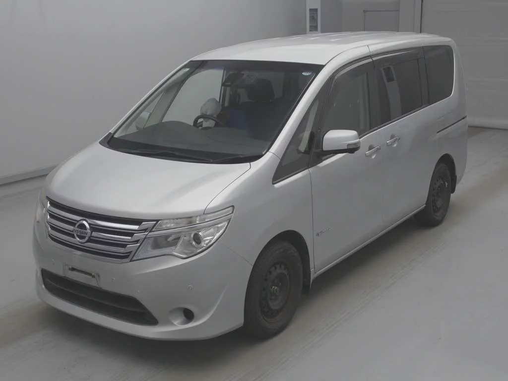 Nissan Serena 2015