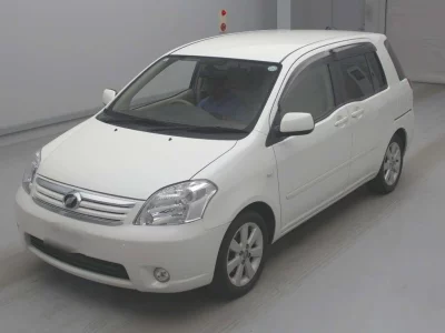 TOYOTA RAUM