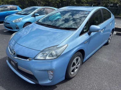 TOYOTA PRIUS PHV