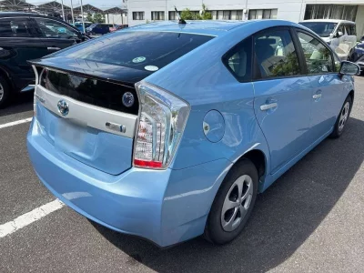 TOYOTA PRIUS PHV