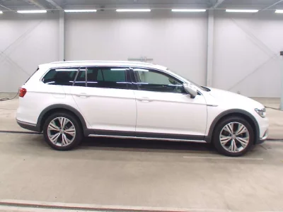 VOLKSWAGEN PASSAT ALLTRACK