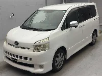 Цена авто Toyota Voxy с аукционов Японии, номер кузова ZRR70W, пробег 203 000, оценка 2