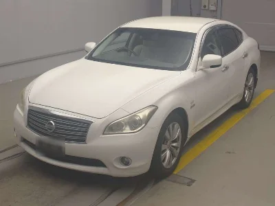 NISSAN FUGA