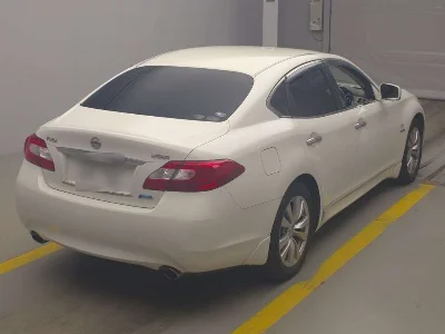 NISSAN FUGA