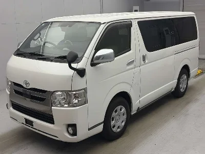 TOYOTA REGIUS VAN
