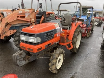 KUBOTA KUBOTA