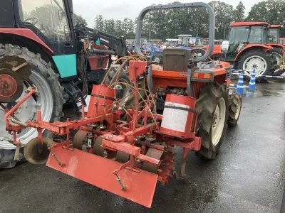 KUBOTA KUBOTA