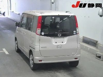 NISSAN ROOX