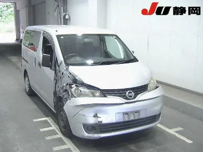 NISSAN NV200