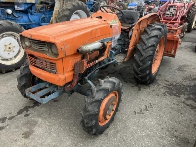 KUBOTA KUBOTA