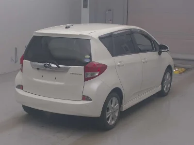 SUBARU TREZIA