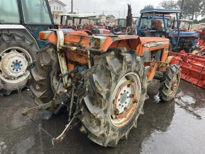 KUBOTA KUBOTA