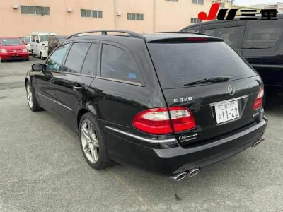 MERCEDES BENZ E CLASS
