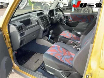 MITSUBISHI PAJERO MINI