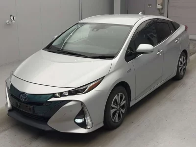 TOYOTA PRIUS PHV