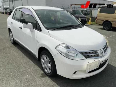NISSAN TIIDA LATIO