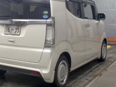 HONDA N BOX SLASH