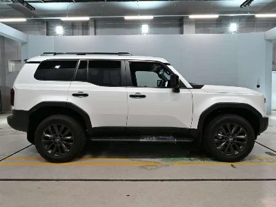TOYOTA LAND CRUISER 250