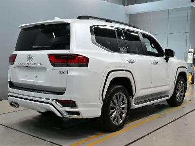 TOYOTA LAND CRUISER