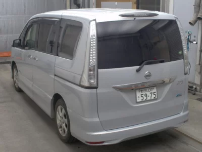 NISSAN SERENA