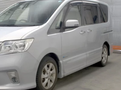 NISSAN SERENA