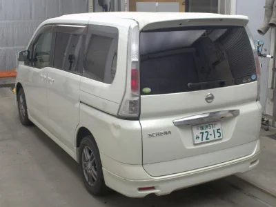 NISSAN SERENA