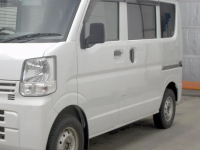 NISSAN CLIPPER VAN