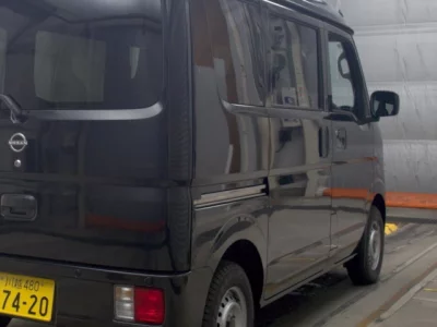 NISSAN CLIPPER VAN