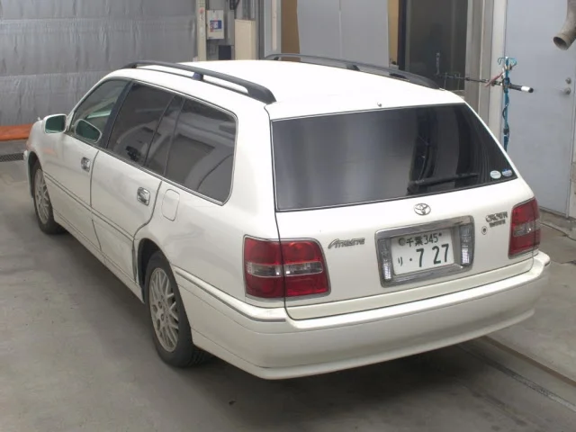 Toyota Crown Estate  с аукциона в Японии