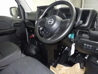NISSAN CLIPPER VAN