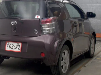 TOYOTA IQ