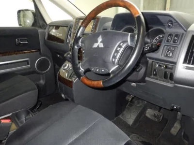 MITSUBISHI DELICA D5