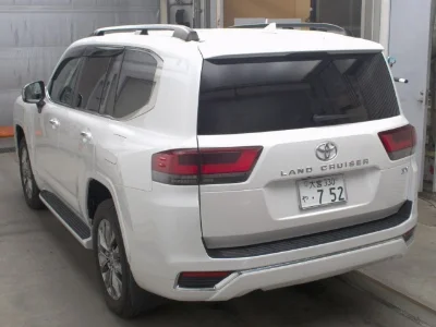 TOYOTA LAND CRUISER