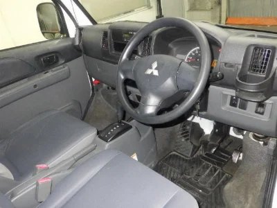 MITSUBISHI MINICAB