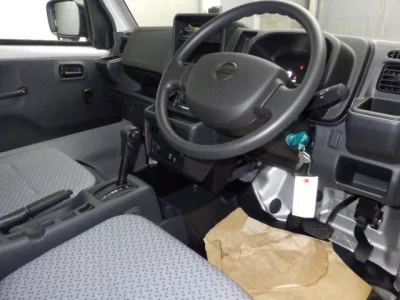 NISSAN CLIPPER TRUCK