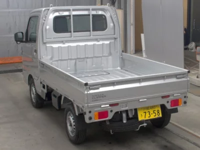 NISSAN CLIPPER TRUCK