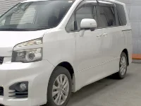 Цена авто Toyota Voxy с аукционов Японии, номер кузова ZRR70W, пробег 100 000, оценка 2