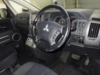 MITSUBISHI DELICA D5