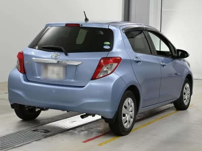TOYOTA VITZ